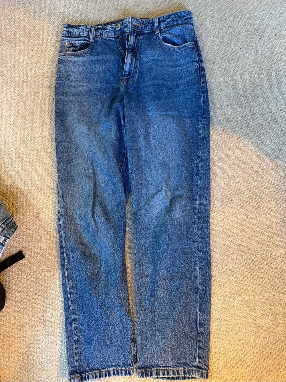 Zara Straight Leg Jeans size 8 in Dark Blue Wash